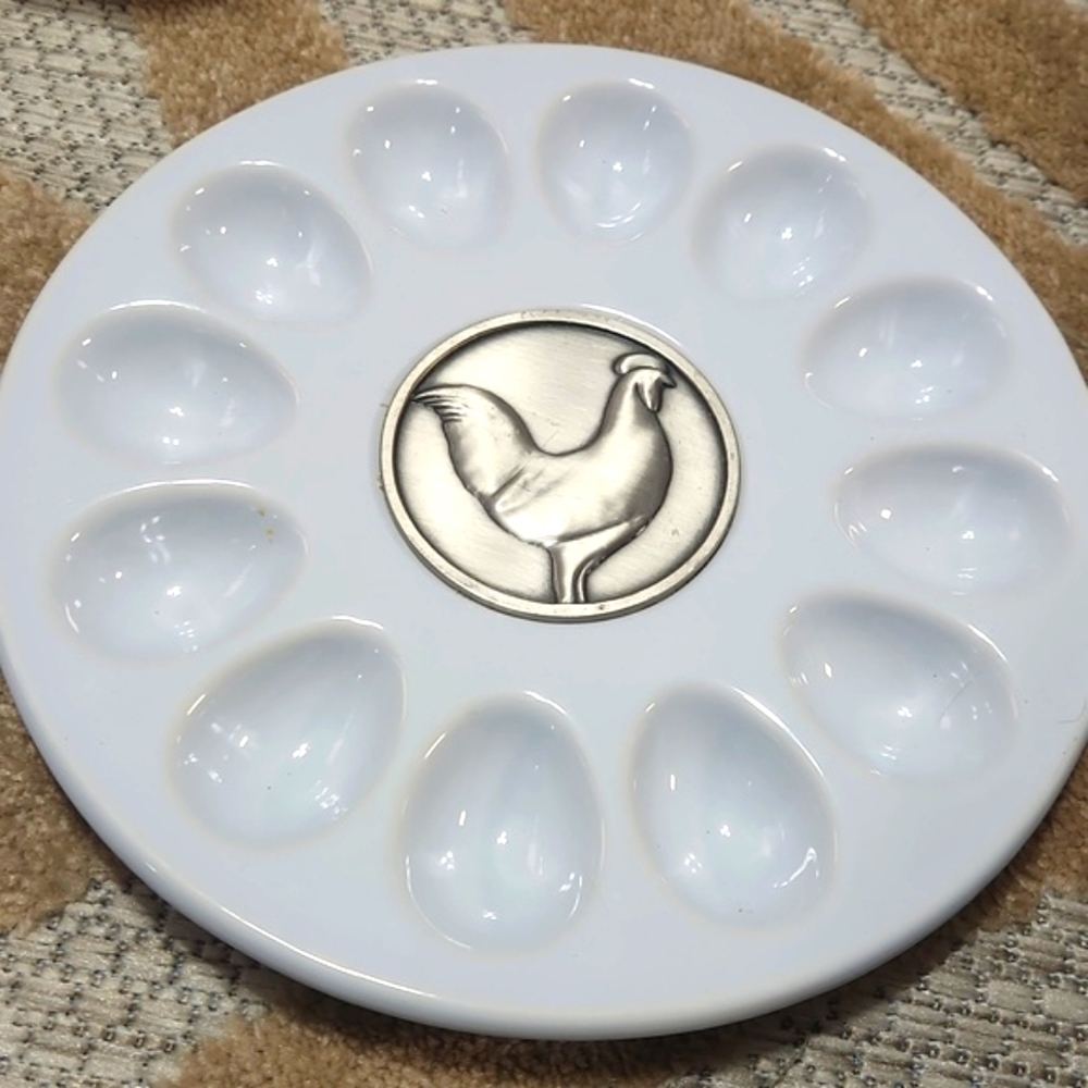 Boston Warehouse Trading Corp.  Silver metal Rooster Egg Plate